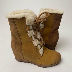 Sorel Joan of Arctic Mid Lace Up Wedge Elk Camel Brown Leather Shearling 9.5